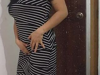 Sexy Stepmother Does A Sexy Dance And Shows Her Buttocks Before Going To A Wedding!