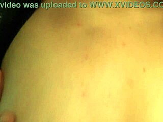 me encanta dominar a mi novio someterlo y hacer que su polla se corra en mis manos!