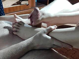 Come on, jerk off – my sexy legs and feet need that hot cum all over them! 💦🦶