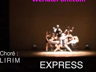 Cabaret Dancers Flash Upskirt