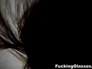 Dillion Carter berkaca mata tetek sempurna 18+ dibongkok doggy keras pancut mulut