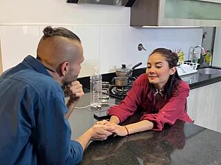 I get so horny from work that I fuck my Colombian girlfriend in the kitchen with deepthroat and quickie