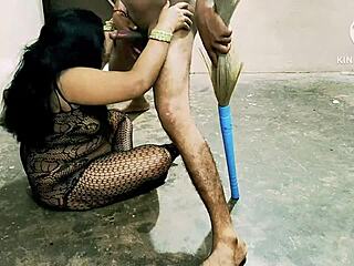 Hey, desi Indian girl is fucking with boys in homemade action