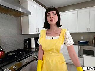 stepmom jane dove sucks stepson alex jett's cock pov