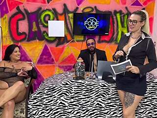 The Fode Com Mulher Melancia BBW Digginha DJ Involves Chupou Muito A Bucetinha Dela With Dedada In Buceta E Bunda Gigante Plus Kissing Lesbian Pussy Licking