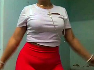 prostitute's panties outline clings to leggings