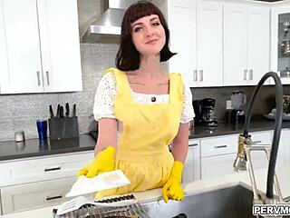 stepmom jane dove sucks stepson alex jett's cock pov