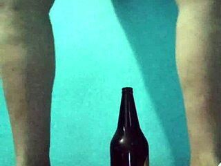 curvy latina fat blonde masturbates curly pussy with bottle juices flowing