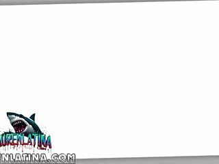 Curvy Venezuelan babe films raw porno with American guy in Medellín Colombia