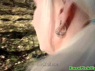 wanna see this pierced euro skater chick suck outdoors?