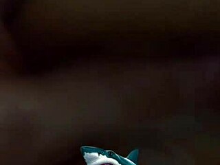 Curvy Venezuelan babe films raw porno with American guy in Medellín Colombia