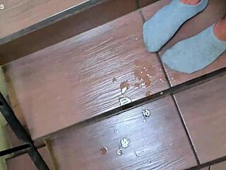 oh man i just hadda cum 1 huge load outdoors flashing my monster cock