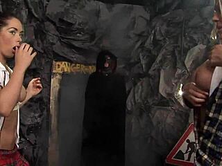 i'm heartbroken because kaia and cindy are nothing but gold diggers