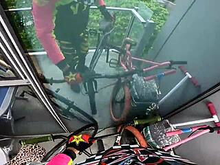 portland pawg bounces bubble butt on cock in creampie doggy ride