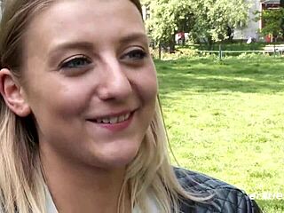 Hot 19-year-old munich girl films her intimate solo masturbation session