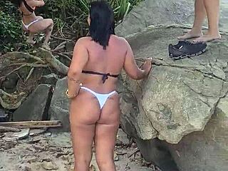 we're peludinhas fucking wild on beach!