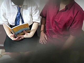 ครูแอบเย็ดกับนักศึกษาหื่นๆ ในมหาลัย