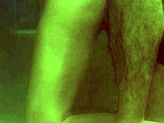 זיון קשה בסאונה לטינית חמה MILF אישה