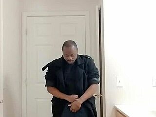 i just got home from work... fantasizin bout my girlfriend wife... dry masturbatin leads to slow moist cum 3