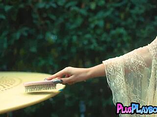 Wah Eva Elfie Panas Pose Luar Koyak Baju Tetek Besar!