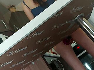 curvy mature milf fingers her huge hairy pussy close up moaning