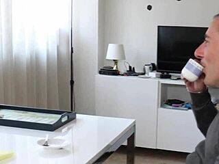 Getting to know Sirya's horny pussy lick session