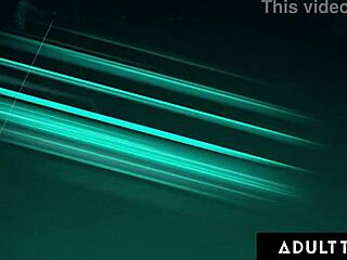 Erin Everheart's ass obsession leads to licking & fingering bliss 👅🍑✨