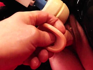 damn this hot latex milf arya grander begs to fuck her juicy wet pussy with huge dildo wand 😩🔥