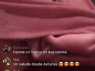 Chubby babe masturbates live on Badoo webcam