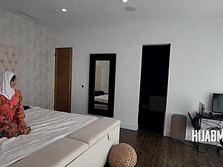 shy hijab milf fucks handyman cowgirl style