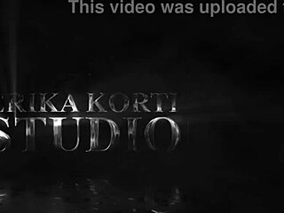 skinny slut holy wood's first double anal gaping with four black cocks?