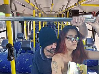estudante de minissaia fudida por estranho no onibus 😈🍑🚌