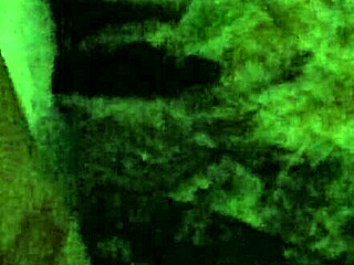 Tjej slänger p-piller för riskabel avelsfuck