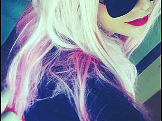 tranny babe veronica mix shakes her ass in panties solo