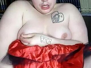 wanna see me fucking this wet pussy hard right now?