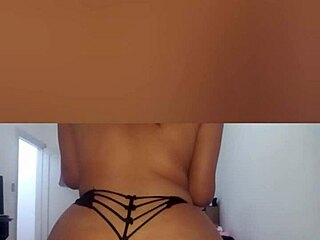 White Neighbor from Santa Cecília Tastes My Wild Shemale Mouth and Kick