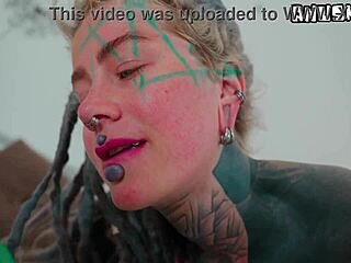 Dread girl toys her wet pussy! 🔥🍆