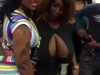 Candid Big Boobs And Natural Tits Exposed On Ebony Beauty At Expo