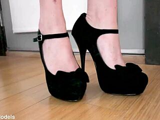 Jewels Vega No-Hands POV Blowjob Huge Cock Swallow