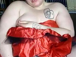 wanna see me fucking this wet pussy hard right now?