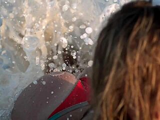 Sexy slow-motion surf models tease in 1000fps