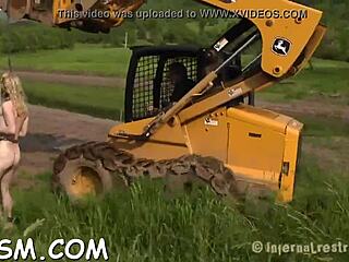 MAGICAL BLONDE SLAVE GIRLIE LOVES HARD FUCKING WITH BDSM TOYS!