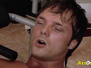 i crave that big tits milf brunette slammed hard at gym