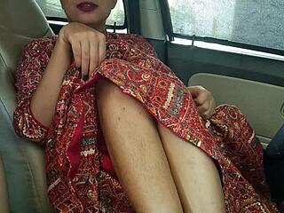 Beautiful Punjabi wife fucked doggystyle in car creampie?
