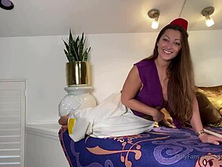 i can't stop watching dani daniels squirt in her solo play