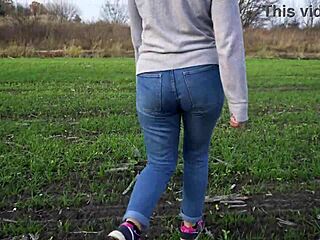 wanna worship this milf's phat ass in jeans?