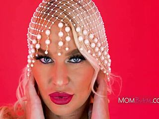 Milf licks her cum off his cock tastes amazing