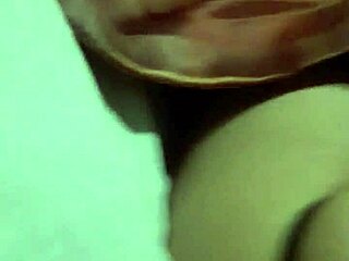 Italian beauty's white ass tempts hard in Lima!