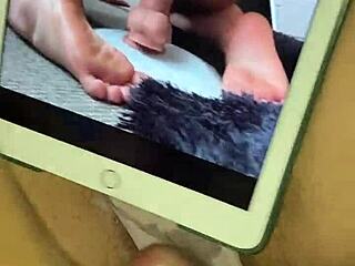 couple enjoys close-up pussy licking and handjob in homemade mature afternoon session