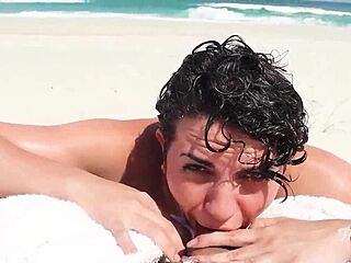 Skinny teen deepthroats on beach bathers watch cumshot